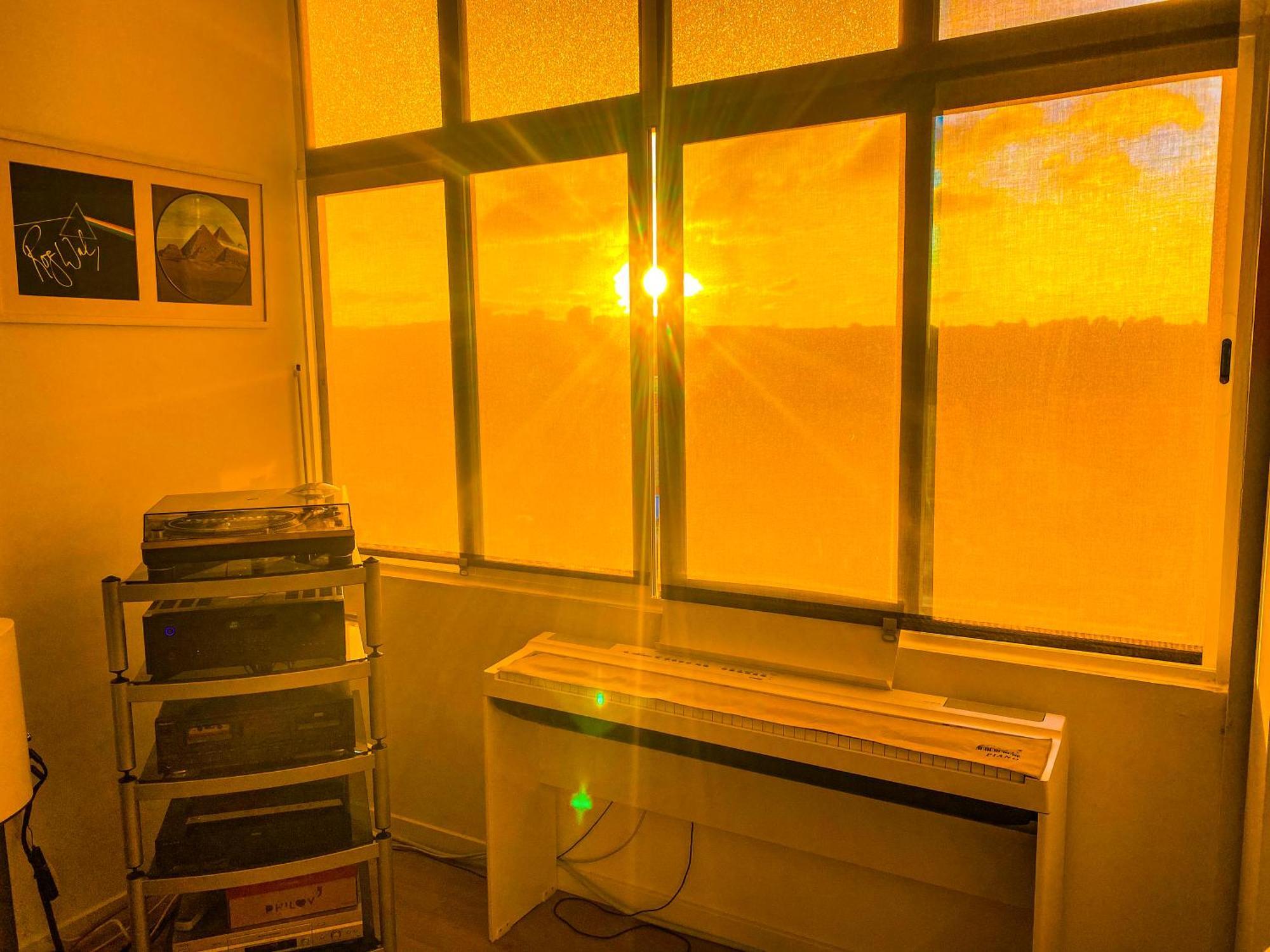 Ideally Located With Perfect Views Algés Extérieur photo