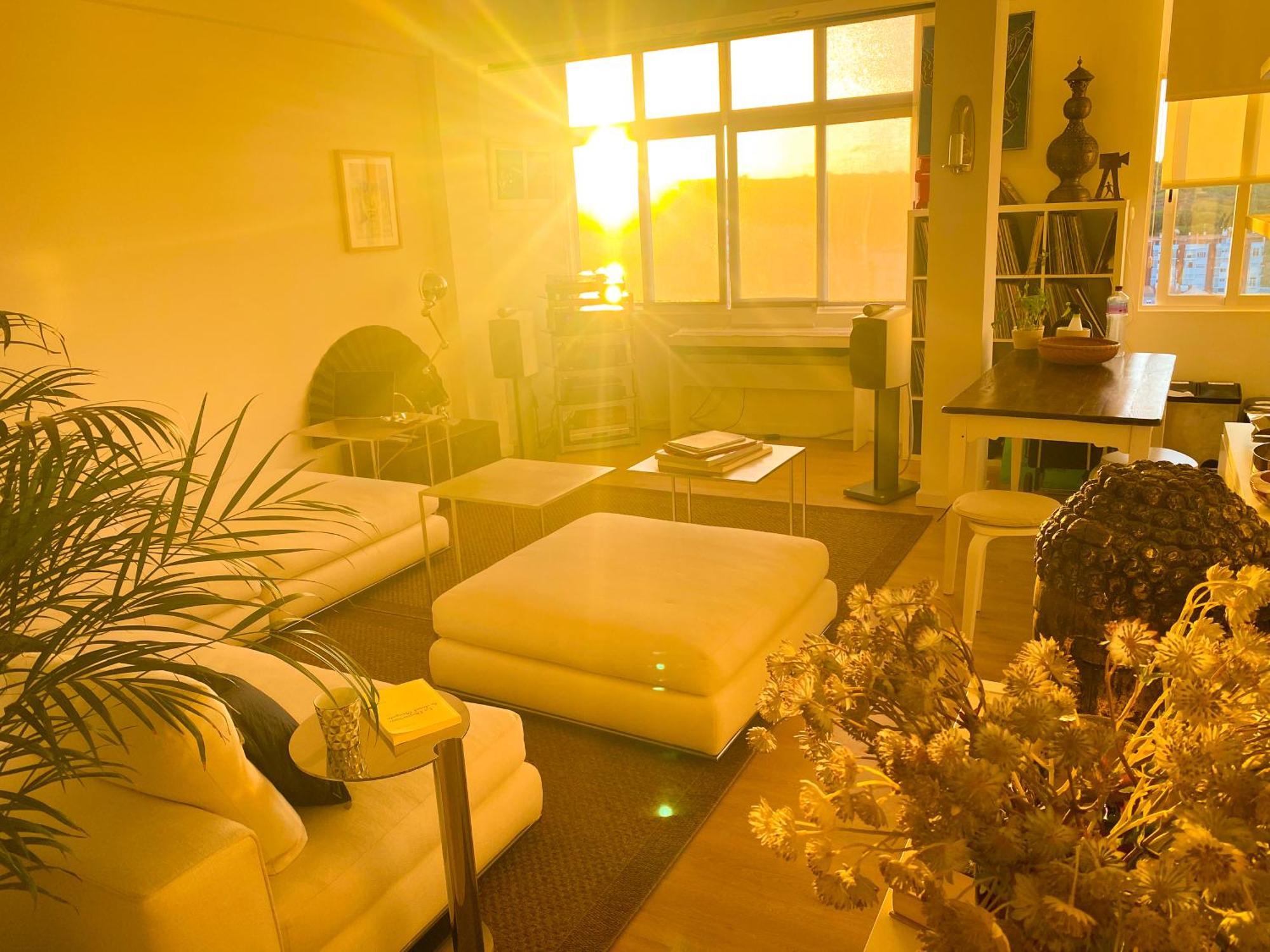 Ideally Located With Perfect Views Algés Extérieur photo
